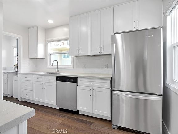 5th image of 230 30th St