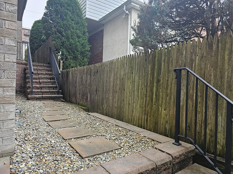 531 Roff Ave #A — Photo 43