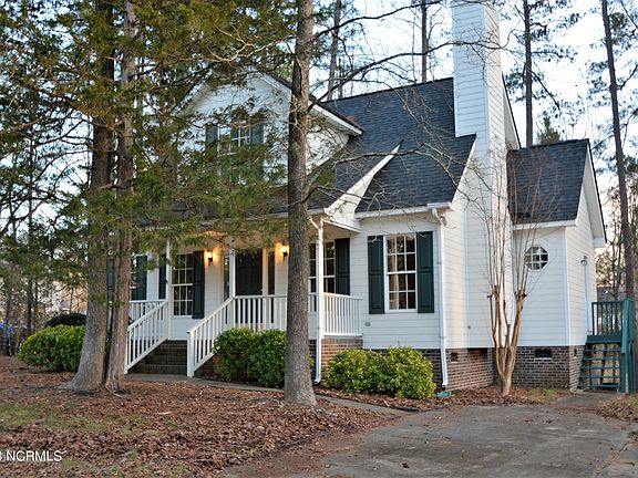 3rd image of 2572 Mangum Ave