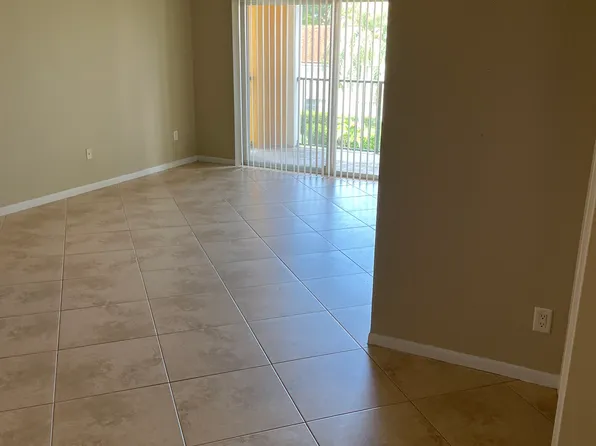 127 Yacht Club Way APT 307, Hypoluxo, FL 33462