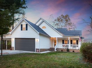 104 Northwood Dr, Chapel Hill, NC 27516