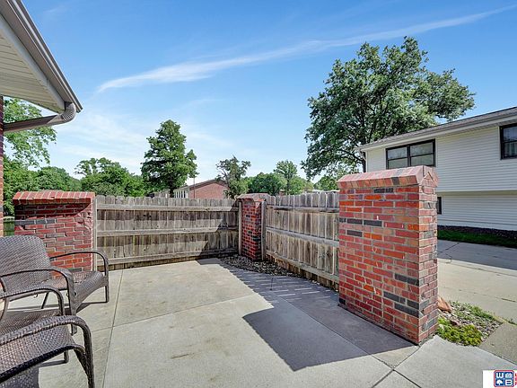 4th image of 1001 Carriage Way #6