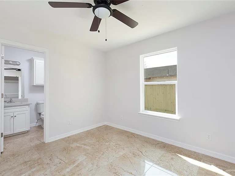 624 N Texas Ave — Photo 11