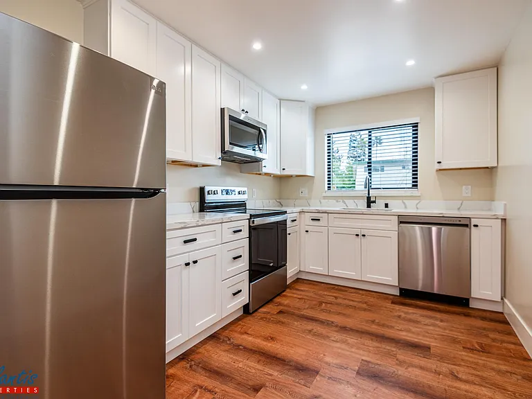 1280 Brookfield Ave #7 — Photo 3