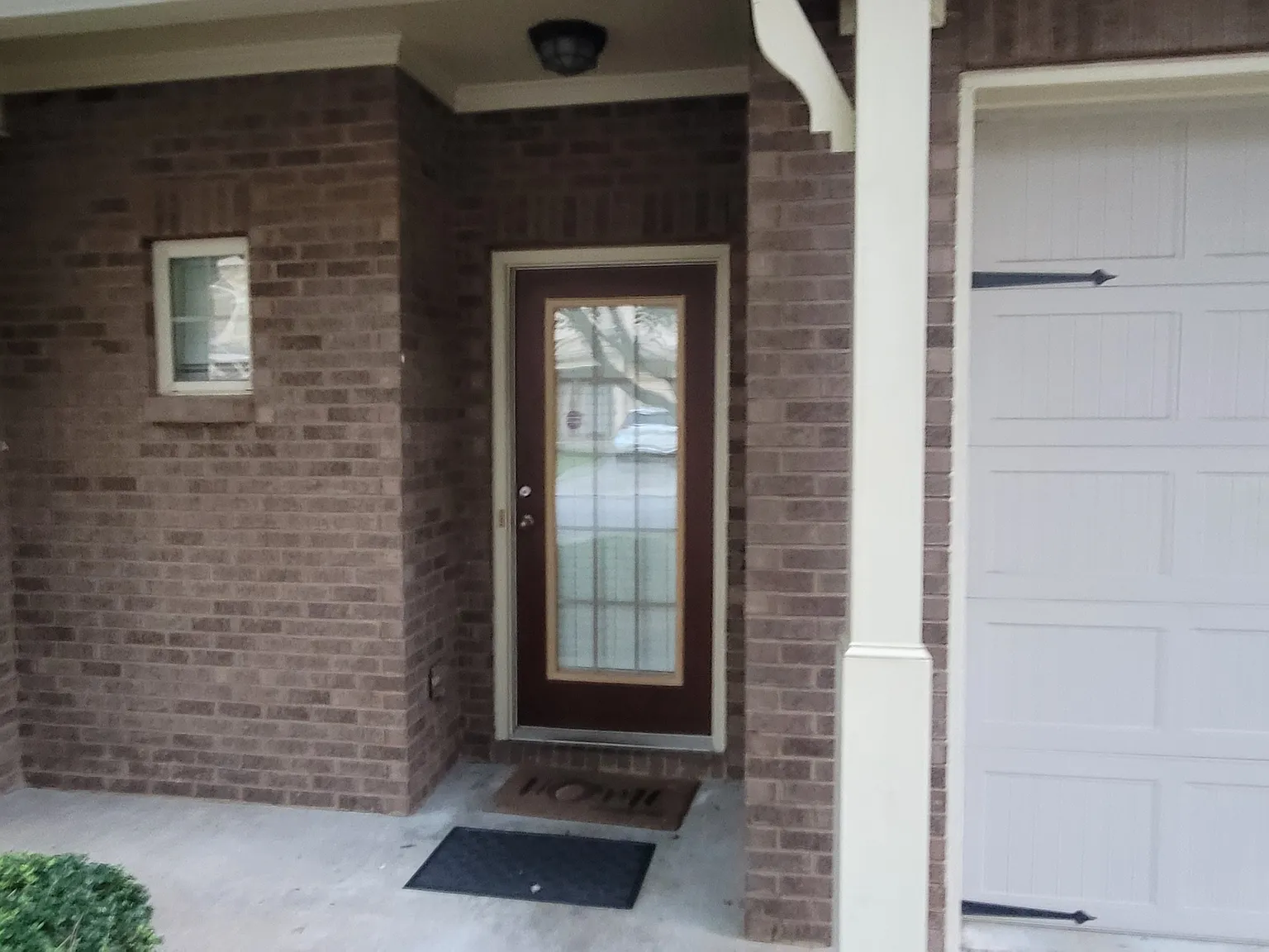 3 bed, 2.5 bath, 1796 sqft, $2,250 — Photo 2