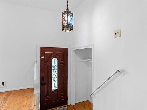 5th image of 15 Jade Ln