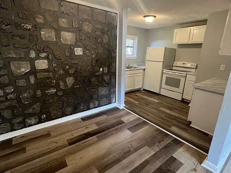 2135 King Ave — Photo 5