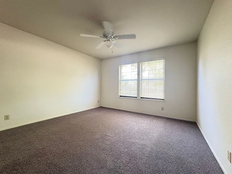 762 Corvey Cir — Photo 26
