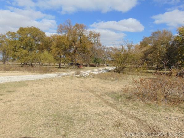 1 New Hope Rd, Marietta, OK 73448