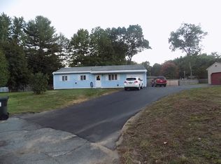 69 Drewsen Dr, Northampton, MA 01062