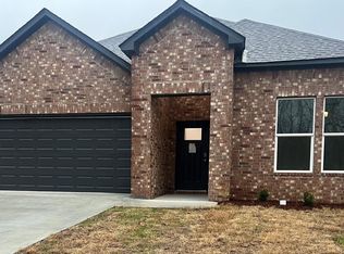 619 Riley Ln, Maumelle, AR 72113
