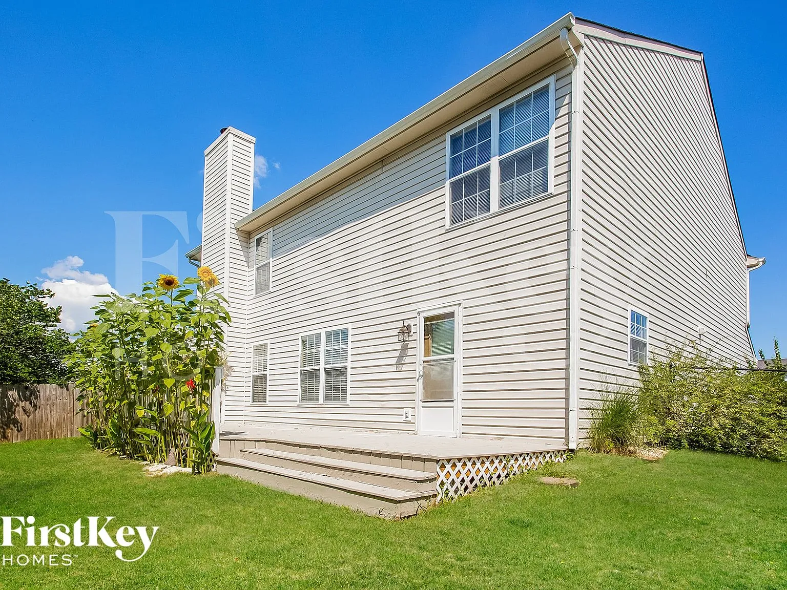 3 bed, 2.5 bath, 2736 sqft, $2,765 — Photo 2