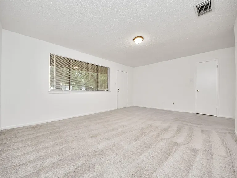 15534 Weldon Dr — Photo 25