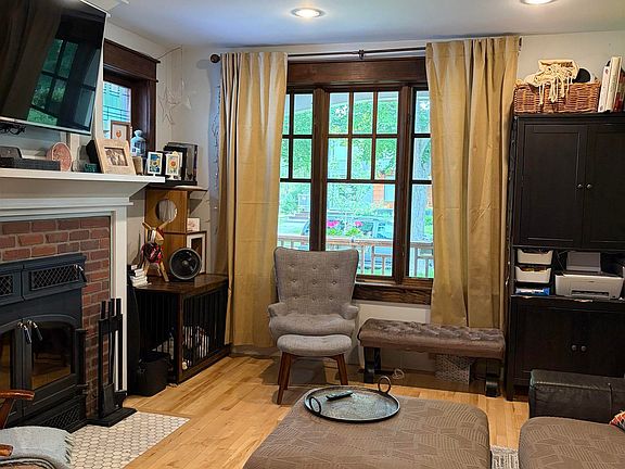 2nd image of 10994 126th St NW