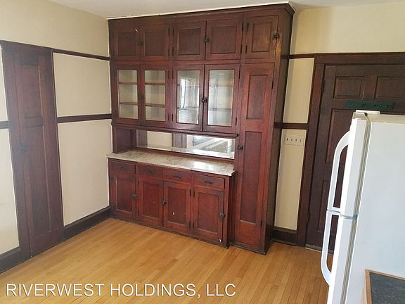 5th image of 3206 N Fratney St #3