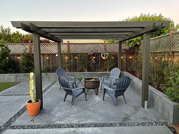3rd image of 270 Shelter Cove Dr