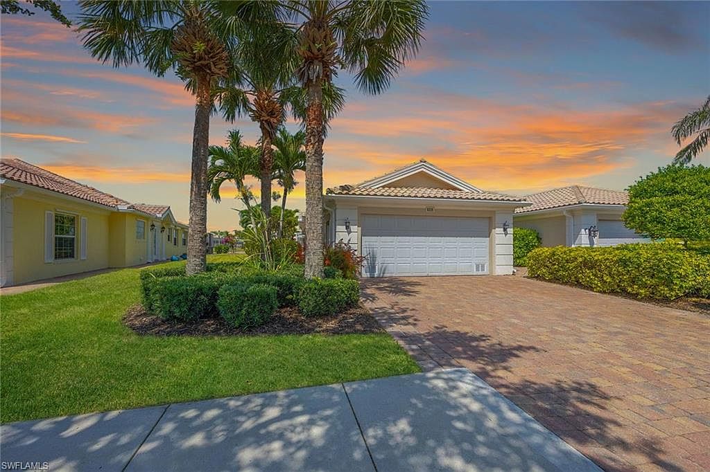 ｖ（＾＿＾ｖ）♪ 8225 Xenia LN, Naples, FL 34114 | Zillow