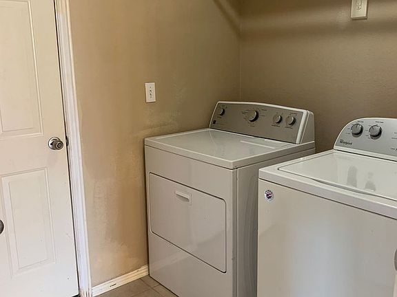 5th image of 4412 W Pecan St