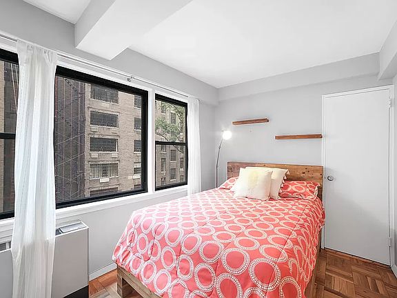 2nd image of 55 E 9th St APT 7P