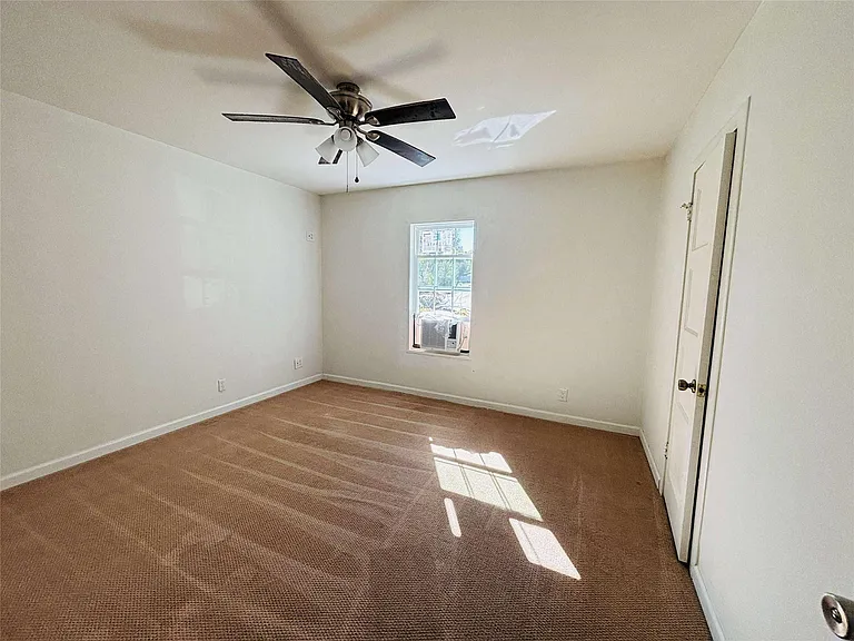 2762 Beverly Hills Dr — Photo 4