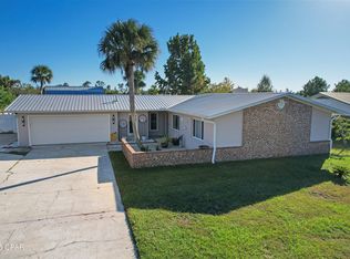 305 Floyd Dr, Lynn Haven, FL 32444