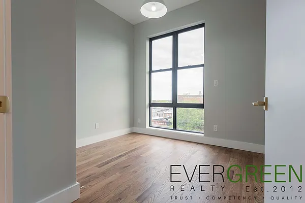 Rented by Evergreen Apartments BK | media 21