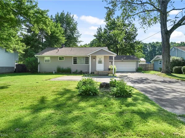 304 Howland Wilson Rd NE, Warren, OH 44484