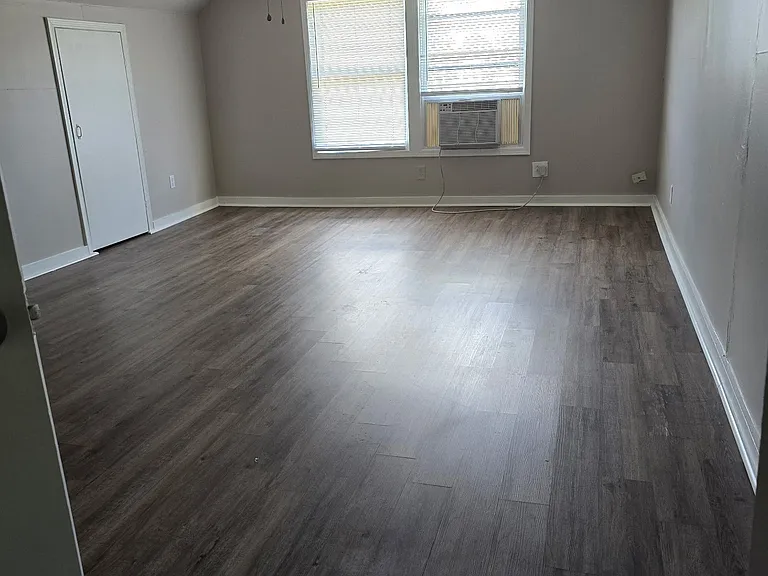 613 Monroe Ave #B — Photo 1