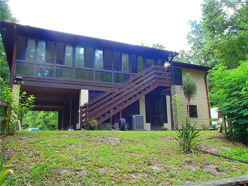 1st image of 1605 Caroline Dr