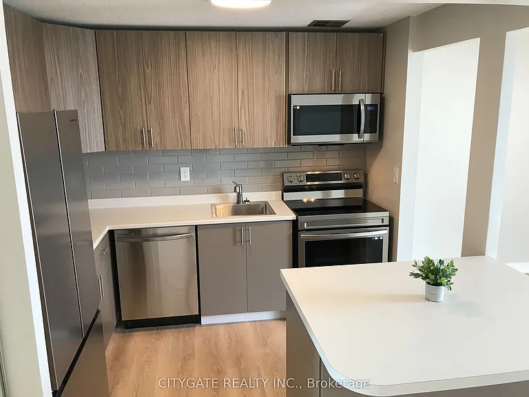 1100 Caven St #Penthouse 10 — Photo 14