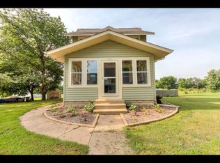 209 W Commercial St, White Heath, IL 61884