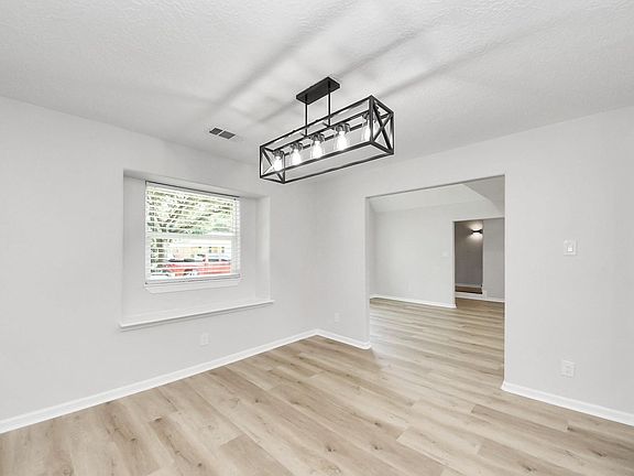 5th image of 6015 McKnight St