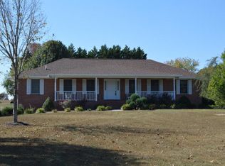 225 Fawn Dr, Seymour, TN 37865