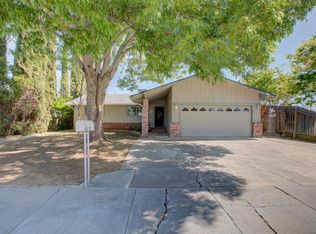 534 Lola Ln, Patterson, CA
