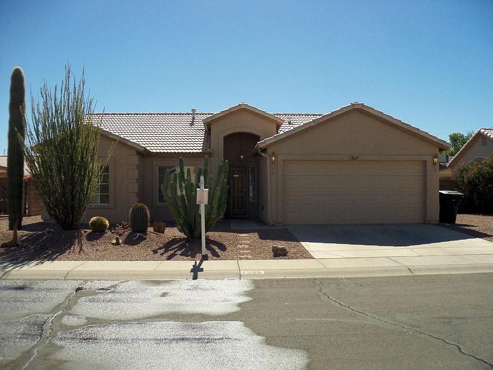 1st image of 1269 E Manor Dr