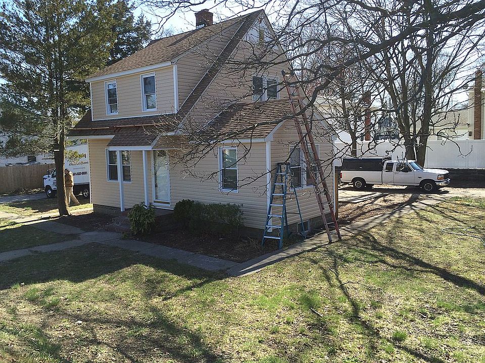 1st image of 690 Deer Park Ave