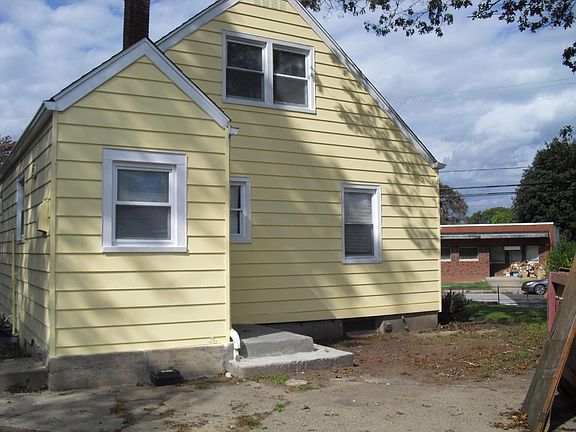 2nd image of 248 Moran St