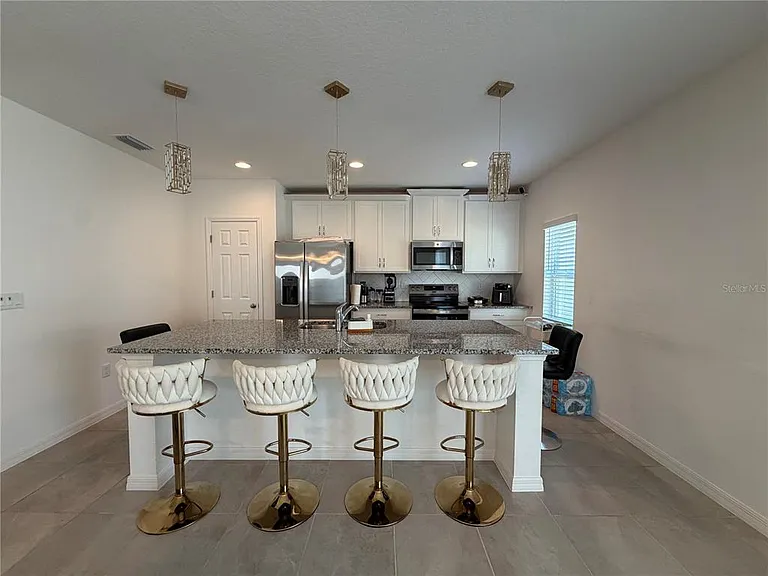 434 North Blvd E — Photo 19