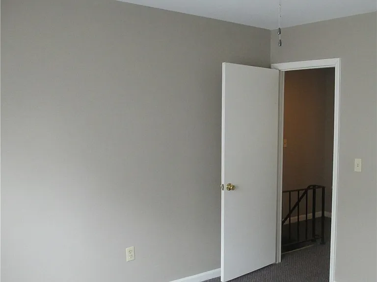 401 Greenville St — Photo 5