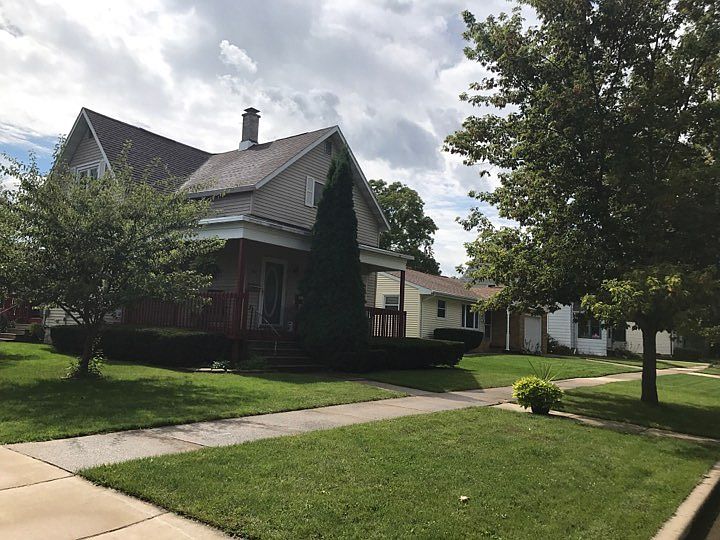 2nd image of 501 W 6th St