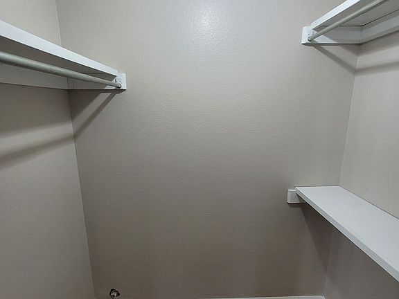 4th image of 865 N Nims Ave APT 3