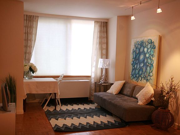 2nd image of 201 W 72nd St APT 3J