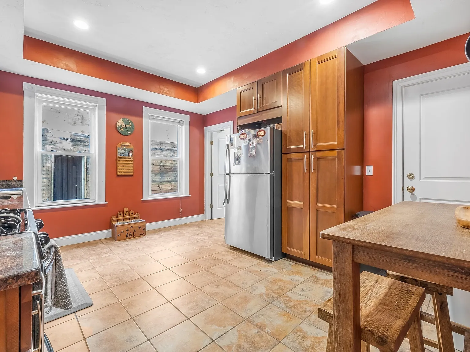 2 bed, 1.0 bath, 1068 sqft, $3,000 — Photo 4