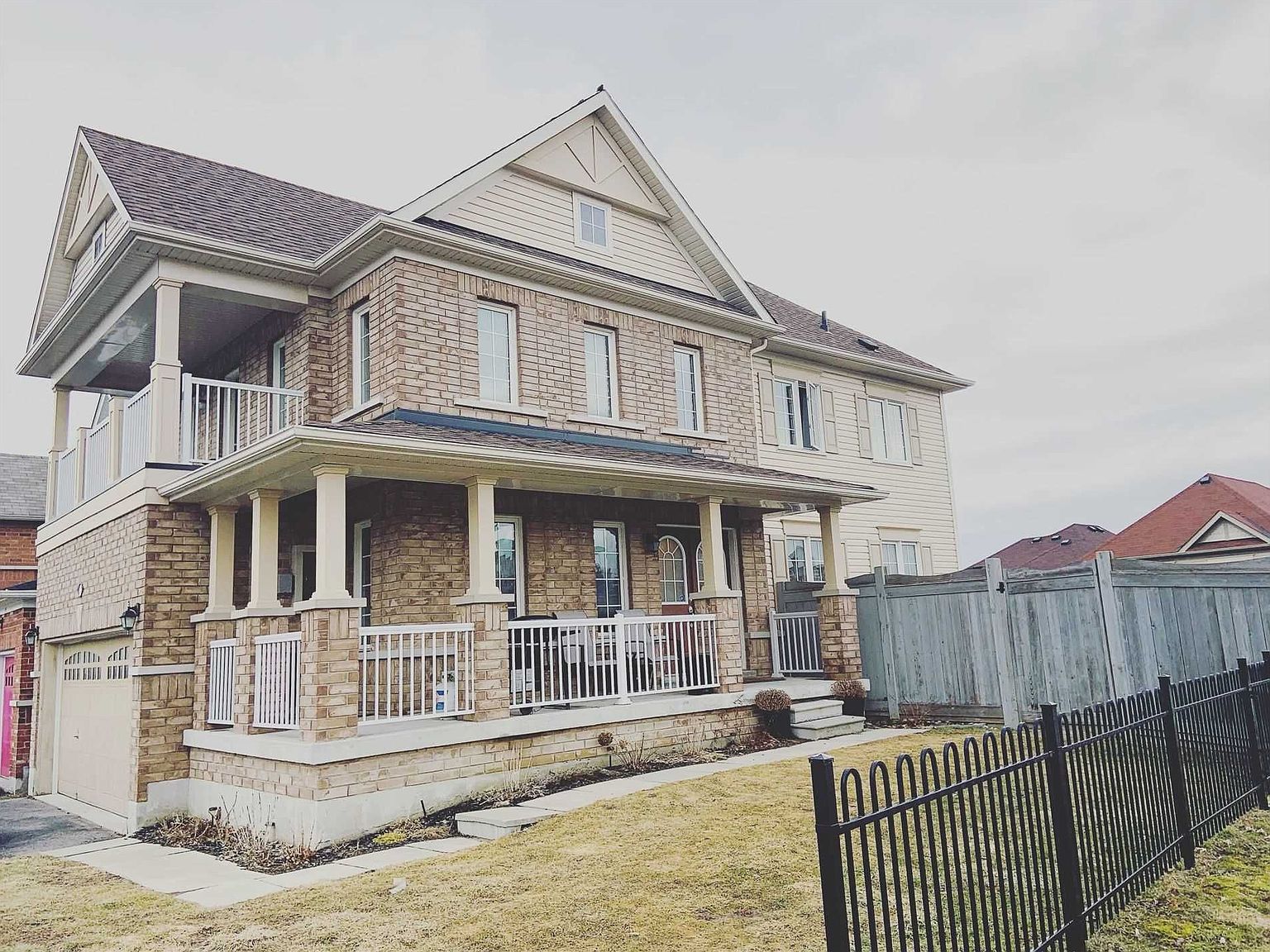 33 Devlin Cres, Whitby, ON L1N 0J4 Zillow