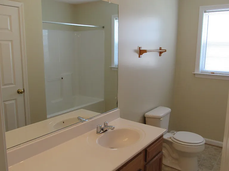 14835 Porterfield Dr — Photo 46