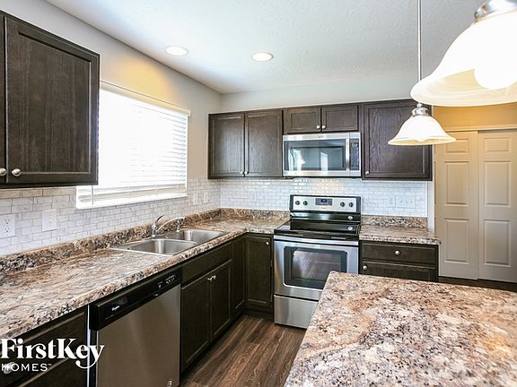 5th image of 6425 Woodland Ln