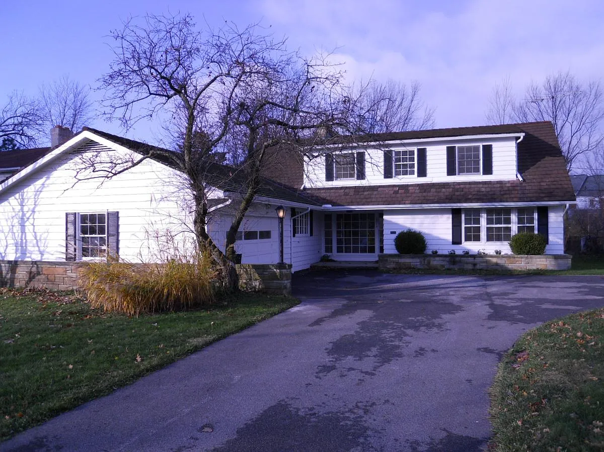 2674 Green Rd photo 1