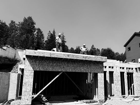 2nd image of 105 Whistlestop Circle