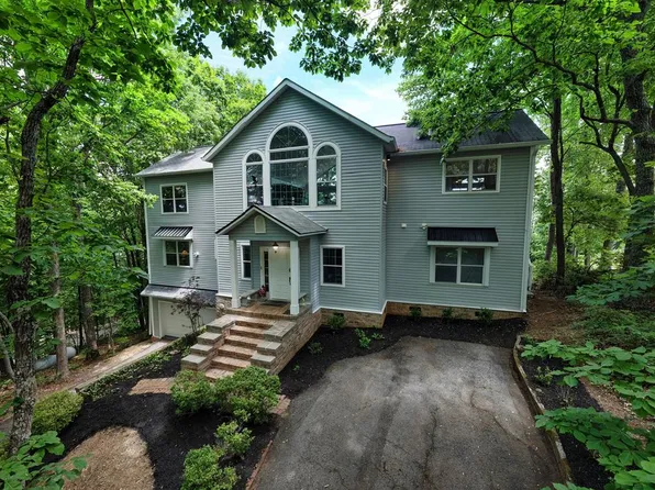 860 Ramey Mountain Rd, Hiawassee, GA 30546