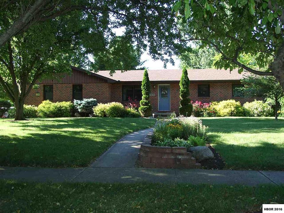 1st image of 1104 Glen Meadow Dr